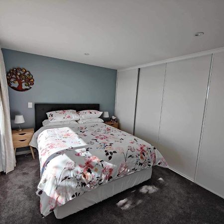 Fully Renovated Hillside Apartment Close To City Christchurch Luaran gambar